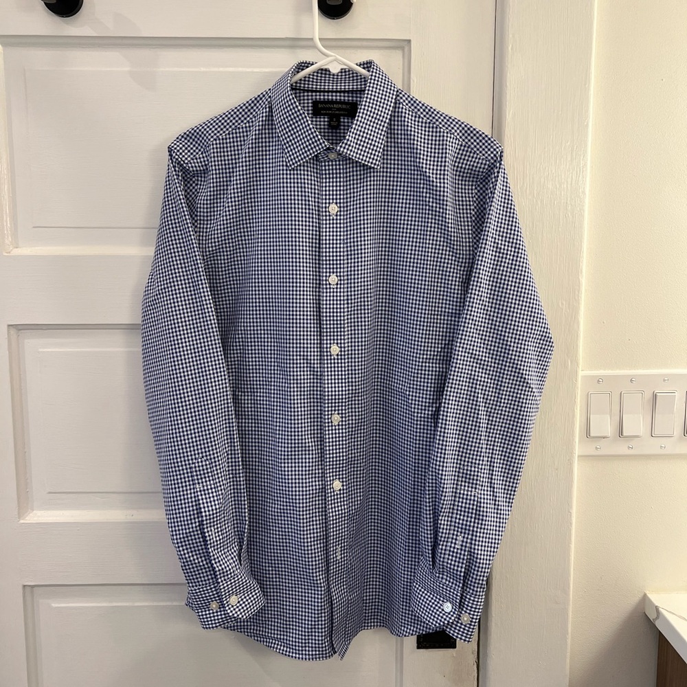 Men’s Banana Republic non-iron dress shirt